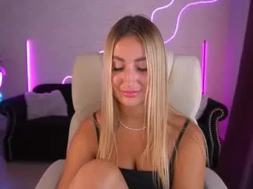 tofummuch – webcam model profile photo Image 10