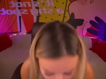 tofummuch – webcam model profile photo Image 14