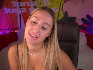 tofummuch – webcam model profile photo Image 15