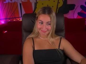 tofummuch – webcam model profile photo Image 3