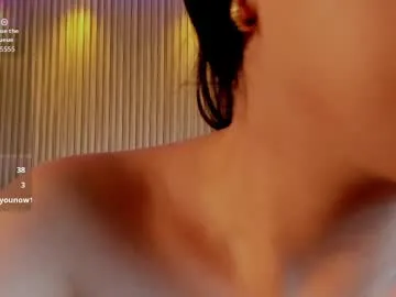 adrenaline_rush_ – webcam model profile photo Image 16