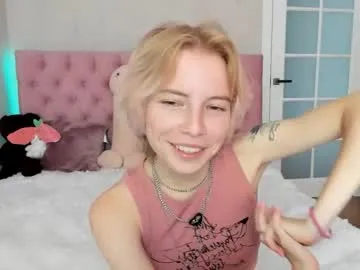 lunaa_11 – webcam model profile photo Image 8