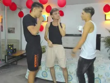 petites_perles – webcam model profile photo Image 17