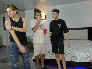 petites_perles – webcam model profile photo Image 2