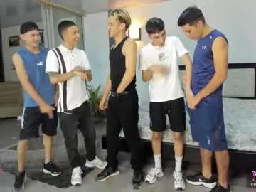 petites_perles – webcam model profile photo Image 7