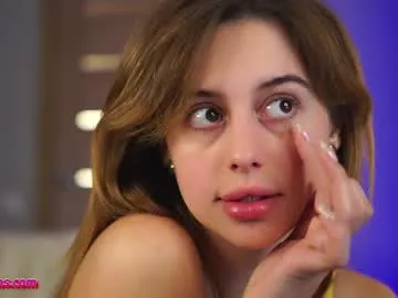 emiilycampbell – webcam model profile photo Image 3