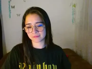 crystal_angells – webcam model profile photo Image 3