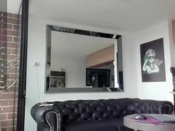 evahothead – webcam model profile photo Image 11