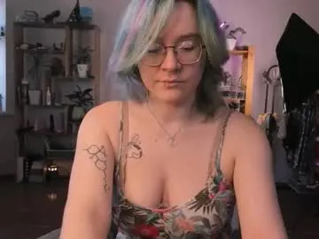 icyhoneybite – webcam model profile photo Image 17