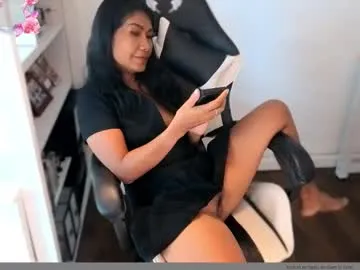 magical_mermaids – webcam model profile photo Image 2