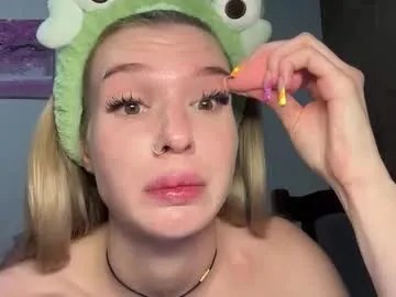 shiny_lily – webcam model profile photo Image 16