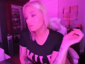 queenbish90 – webcam model profile photo