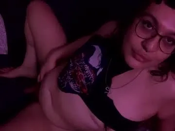 pinkypuppa – webcam model profile photo Image 15