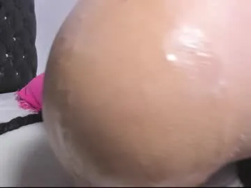 queen_michelle_ – webcam model profile photo Image 4