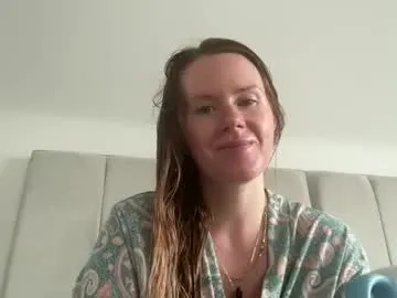 katarasimon – webcam model profile photo Image 2