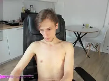 little_anitta – webcam model profile photo Image 5