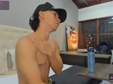 quennaedger – webcam model profile photo Image 6