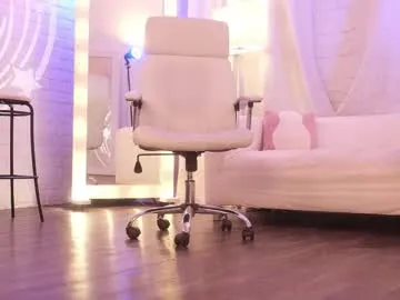 just_girlsgirls – webcam model profile photo Image 15