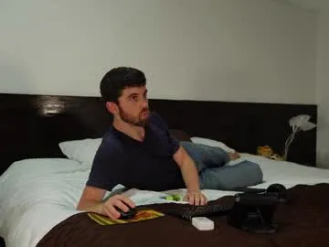 cuddlebyyou – webcam model profile photo Image 10