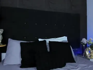 kristigroune – webcam model profile photo Image 4