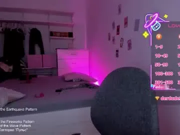 naughtyluxe – webcam model profile photo Image 9