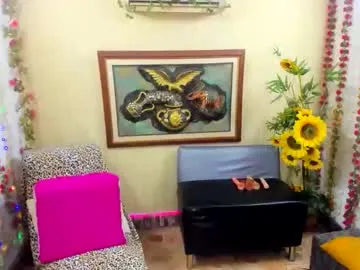 candyshe – webcam model profile photo Image 16