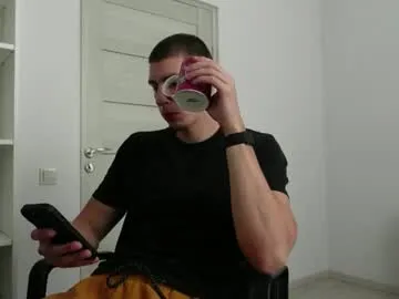 cinacandy – webcam model profile photo Image 2