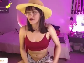 kitty__diamond_ – webcam model profile photo Image 14