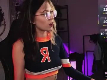 oliviabr0wn – webcam model profile photo Image 10