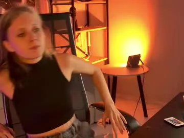 oliviabr0wn – webcam model profile photo Image 2