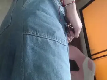 cutemia6 – webcam model profile photo Image 7