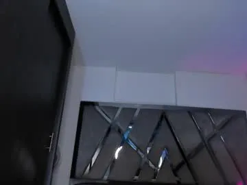 darknes_lilith18 – webcam model profile photo Image 16