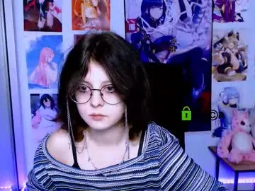 adelina_shine – webcam model profile photo Image 2