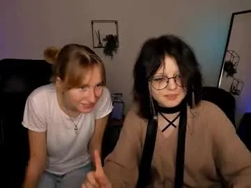 adelina_shine – webcam model profile photo Image 4