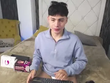 mia_greyy – webcam model profile photo Image 7