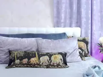 roxannegomez_ – webcam model profile photo Image 6