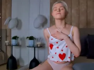 violetta_danvers – webcam model profile photo Image 12