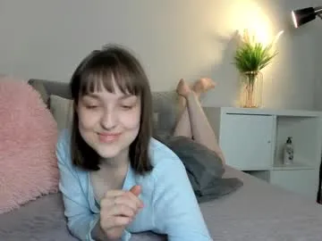 evelyn_evyy – webcam model profile photo Image 10