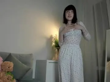 evelyn_evyy – webcam model profile photo Image 11