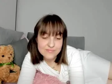 evelyn_evyy – webcam model profile photo Image 3