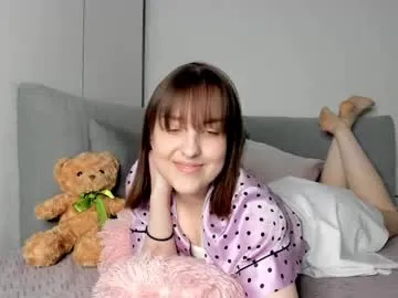 evelyn_evyy – webcam model profile photo Image 6