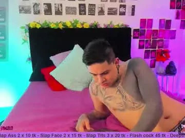 pinkypuppa – webcam model profile photo Image 3