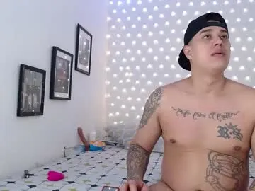 sarayander – webcam model profile photo