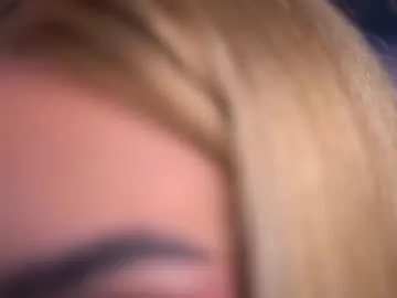 charming_flower – webcam model profile photo Image 7