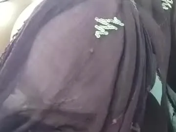 ErikaBonnie – webcam model profile photo Image 4