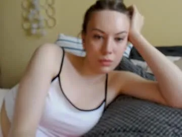 petites_perles – webcam model profile photo Image 10