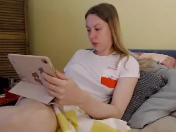 petites_perles – webcam model profile photo Image 13