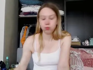 petites_perles – webcam model profile photo Image 18