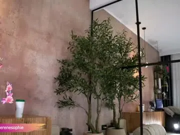 emonyashka – webcam model profile photo Image 11