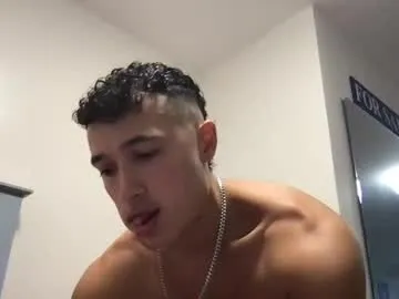 petites_perles – webcam model profile photo Image 18